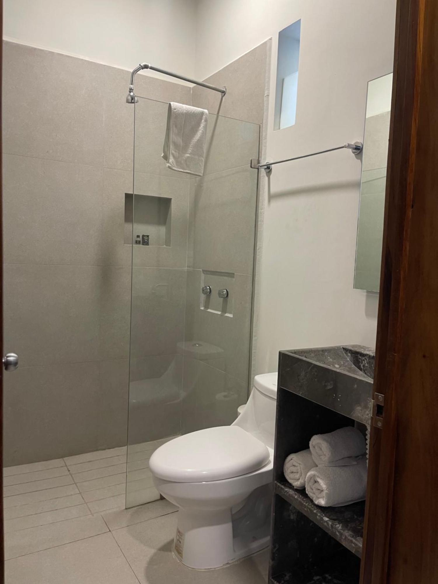 Hotel Ng Ameca 外观 照片